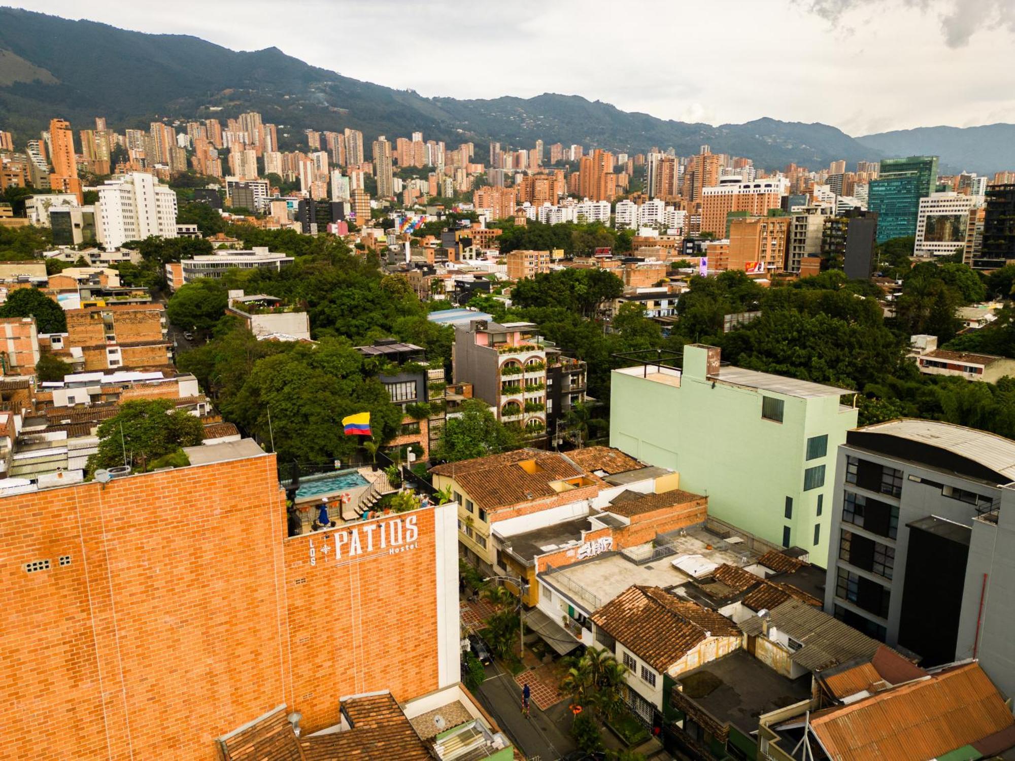 Los Patios Hostel Medellín Eksteriør billede